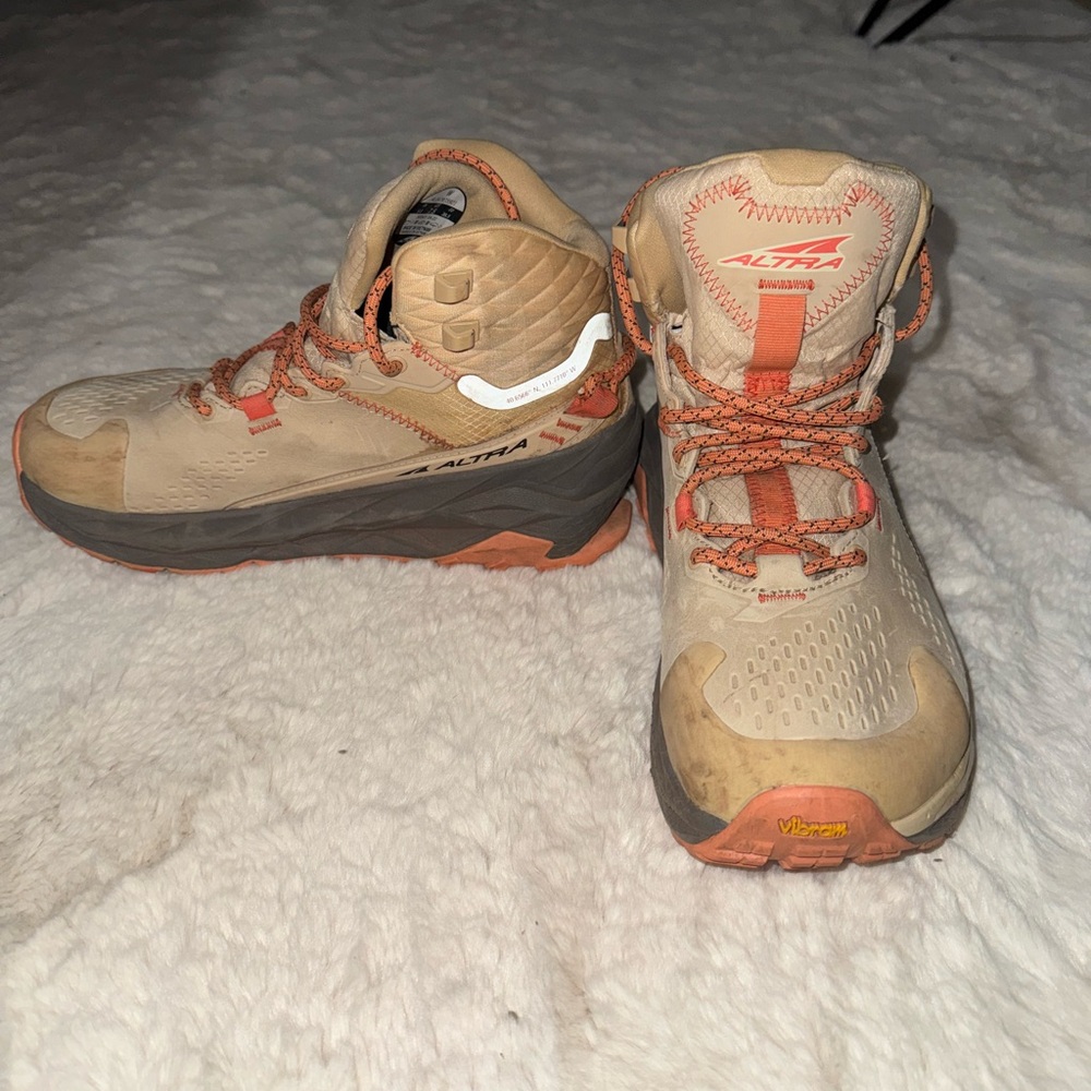 Women’s Altra Olympus 5 Tan and Coral Hiking Boots - Picture 7 of 9